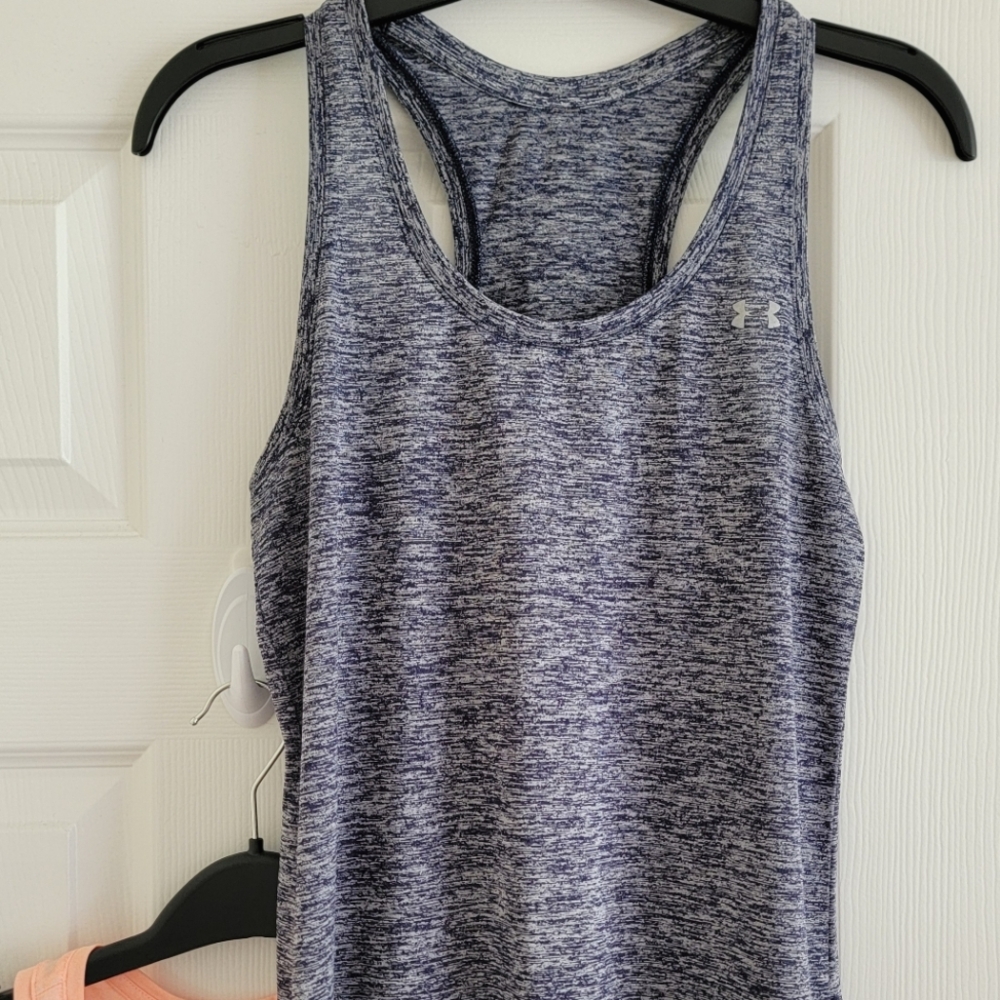Bundle Of 2 Under Armour Women's HeatGear Racerback Tank Tops, XS - Picture 9 of 10